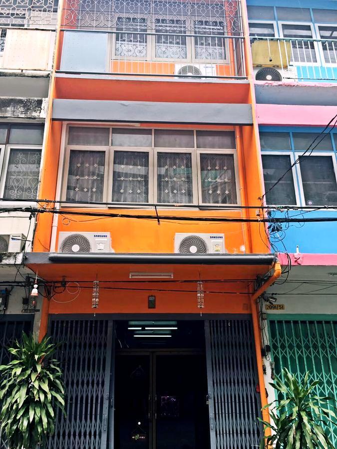 Luck Bird Inn Bangkok Ngoại thất bức ảnh